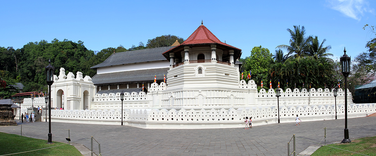 tample kandy.jpg